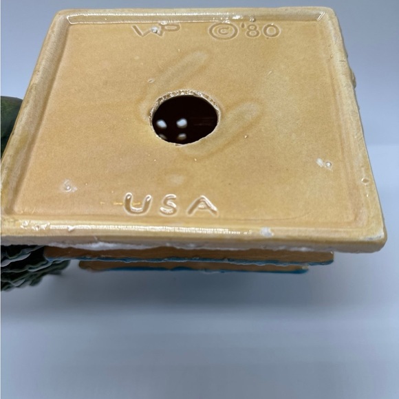 WP Pottery Ceramic Log Cabin Christmas Decor Light Up Village - Picture 6 of 12